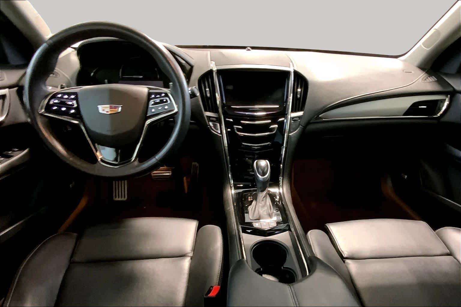 Used 2018 Crystal White Tricoat Cadillac Premium Luxury RWD image 15