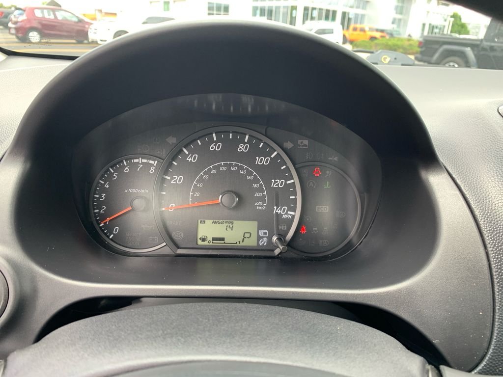 Used 2024  Mitsubishi ES image 14
