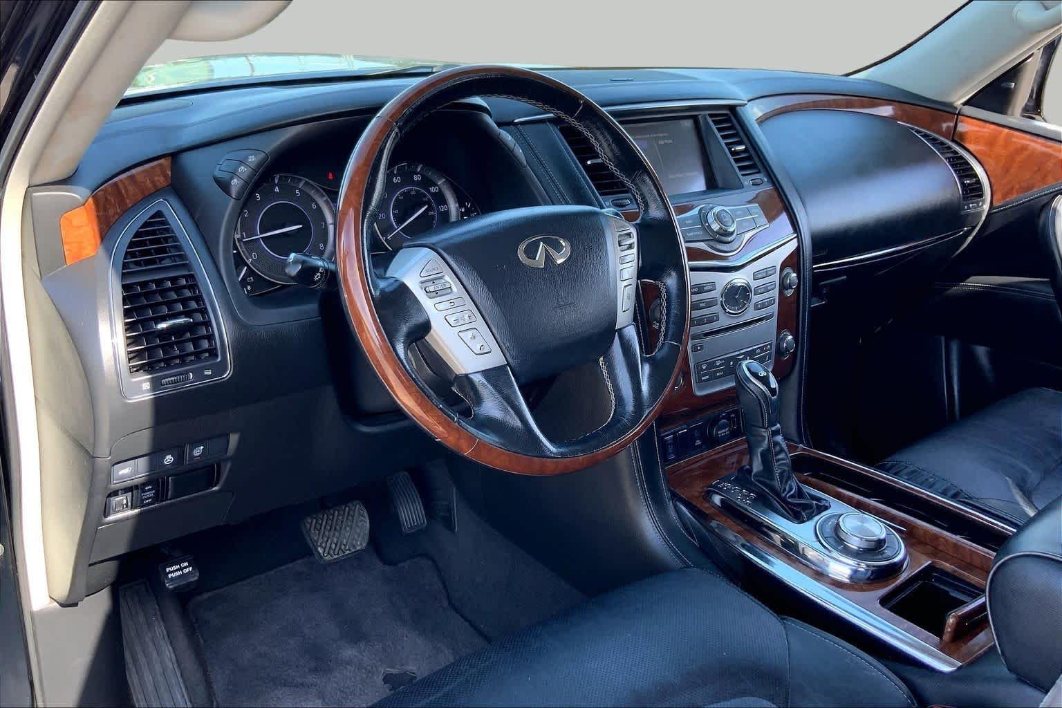 Used 2019 Black Obsidian INFINITI LUXE image 17