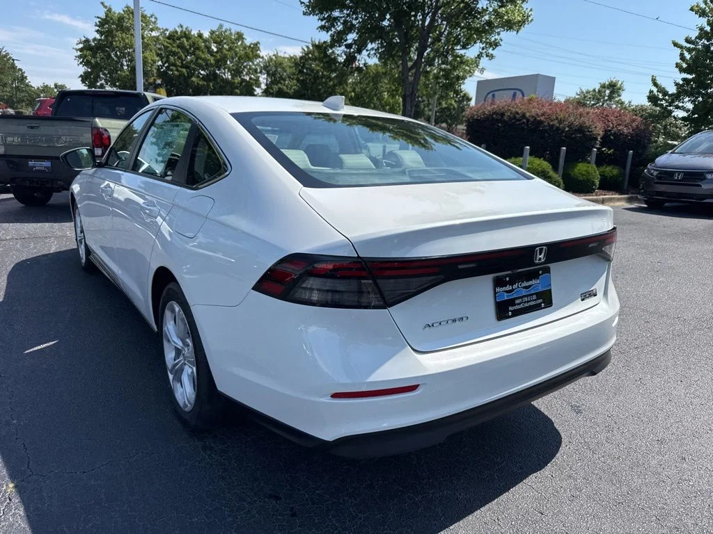 New 2026 Platinum White Pearl Honda LX image 5