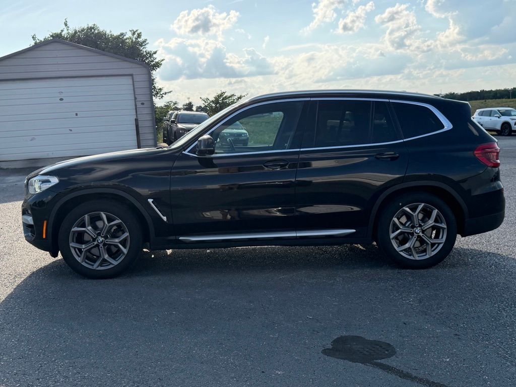 Used 2021 Black BMW xDrive30i image 8