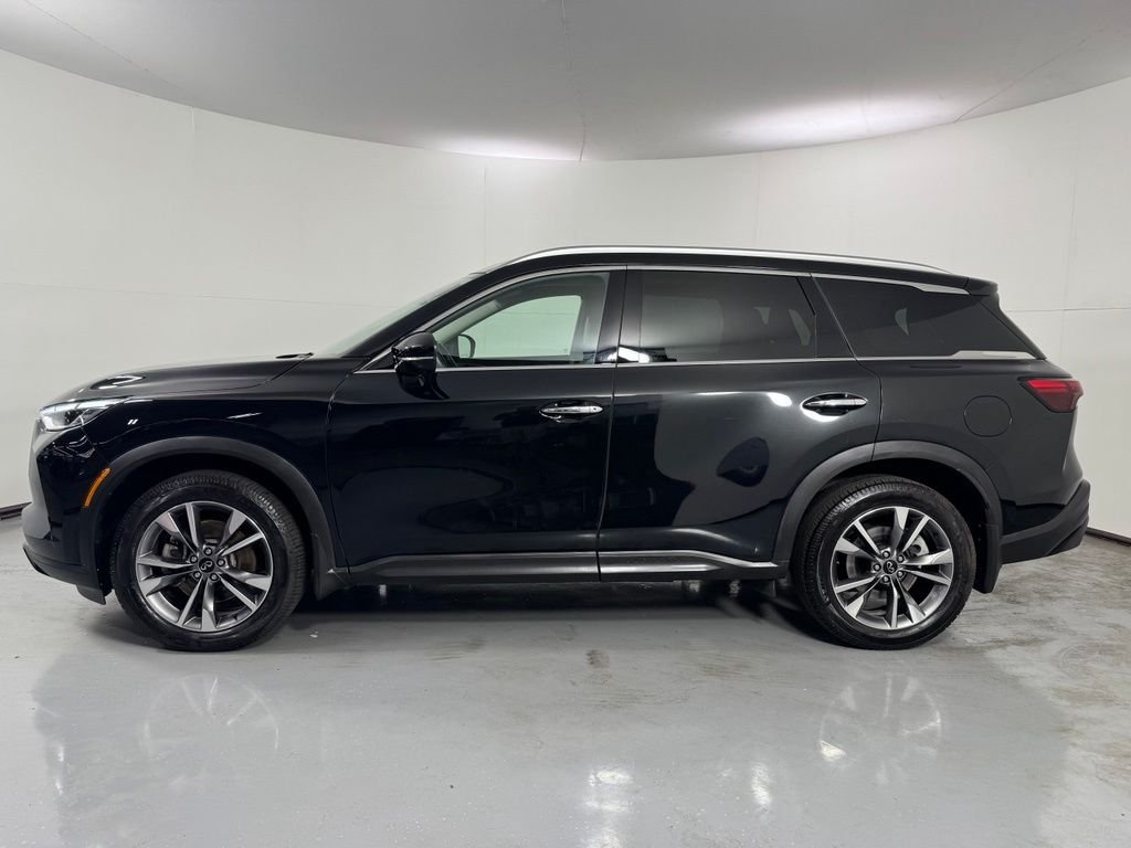 Used 2023 Mineral Black INFINITI LUXE image 10