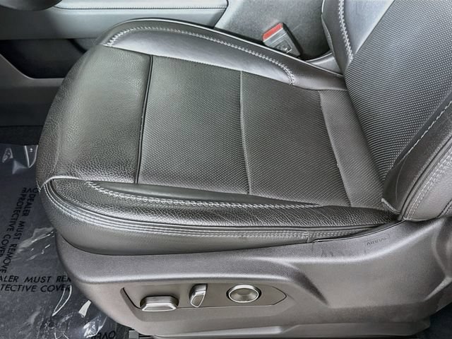 Used 2024 Onyx Black GMC Denali image 20