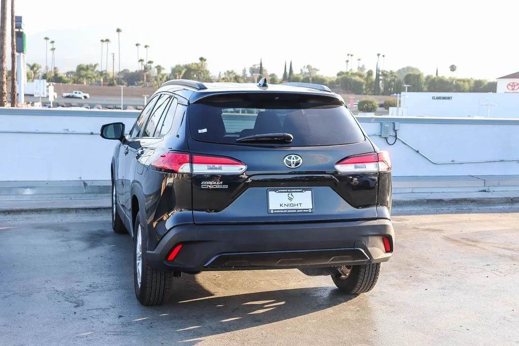 Used 2022 Black Toyota LE image 7