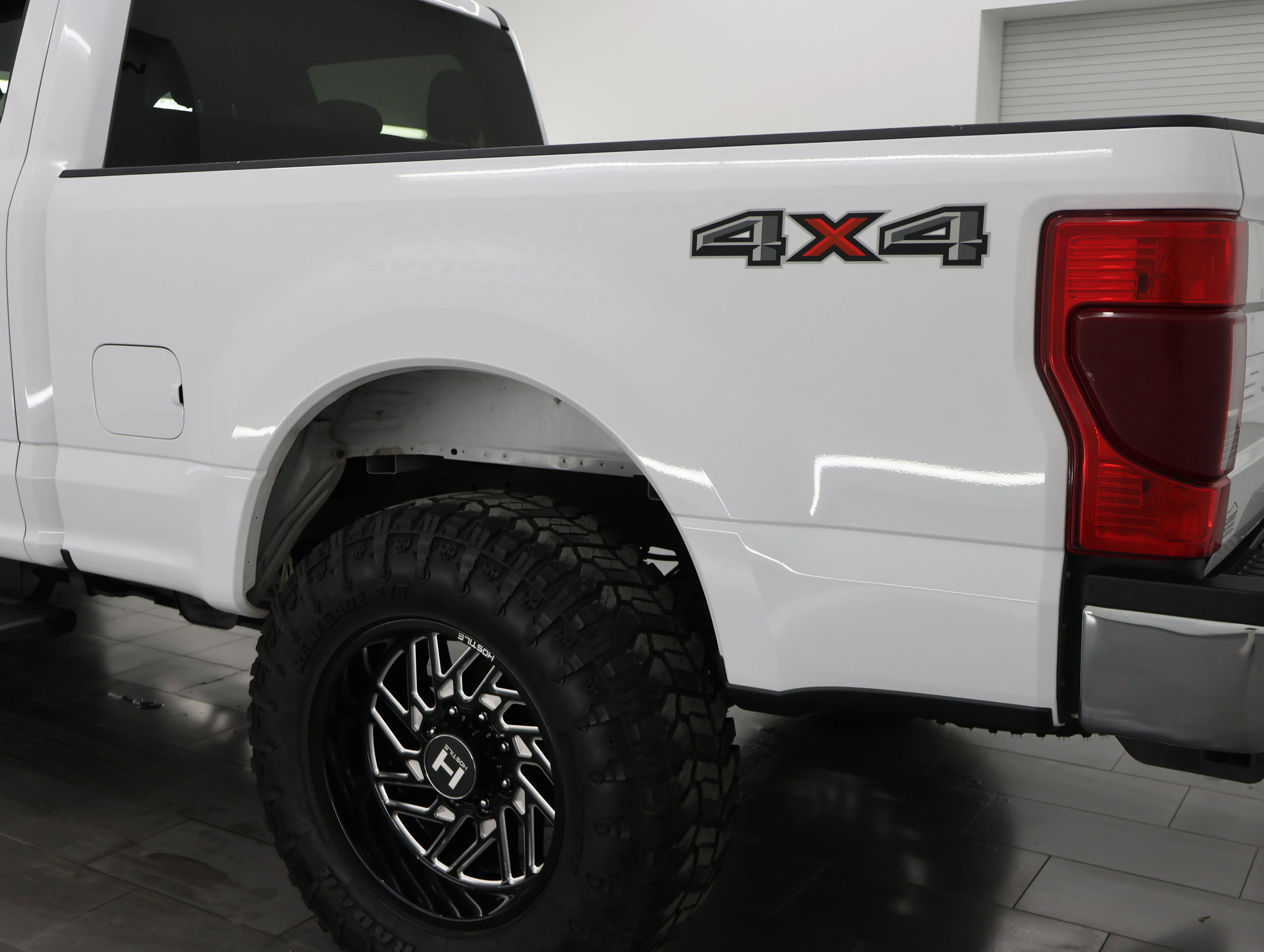 Used 2022 Oxford White Ford XLT image 29