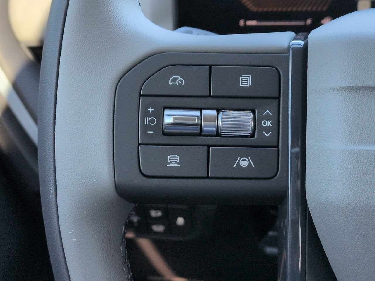 New 2027 Aurora Black Pearl Kia EX image 28