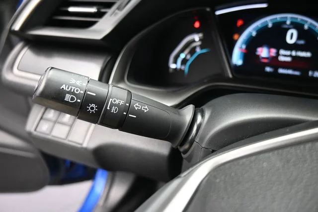 Used 2020  Honda EX image 18