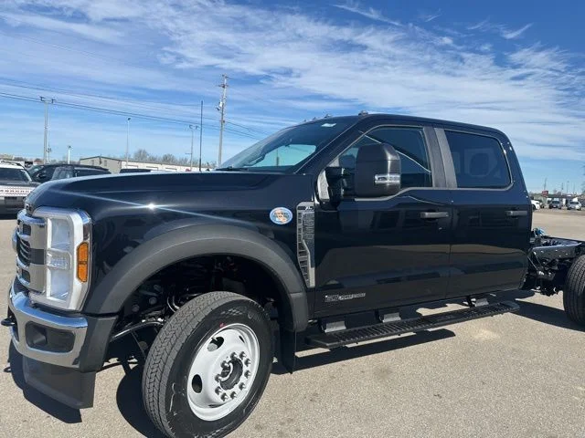New 2026 Agate Black Metallic Ford F-550® XL image 29