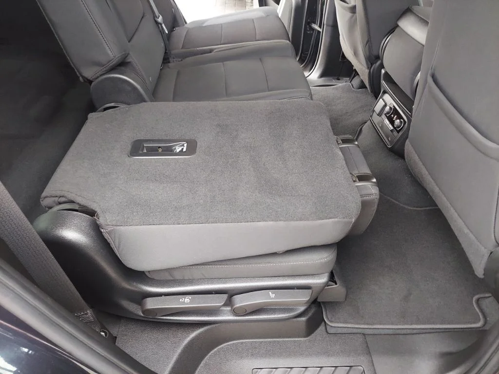 Used 2023 Gray Chevrolet Commercial Flee image 37