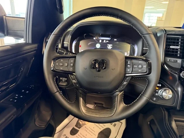 New 2026 Diamond Black Crystal Pearl-Coat Exterior Paint RAM Limited image 11