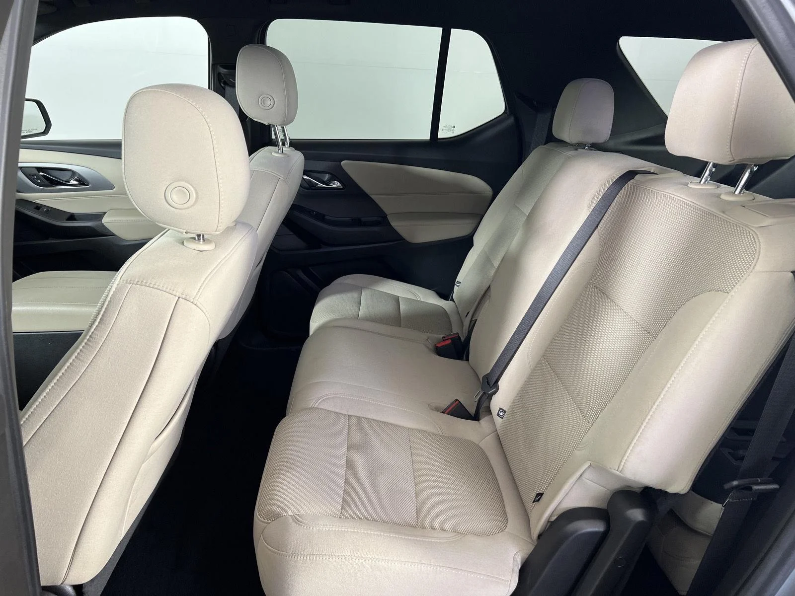 Used 2023 STERLING GRAY METALLIC Chevrolet LS image 17