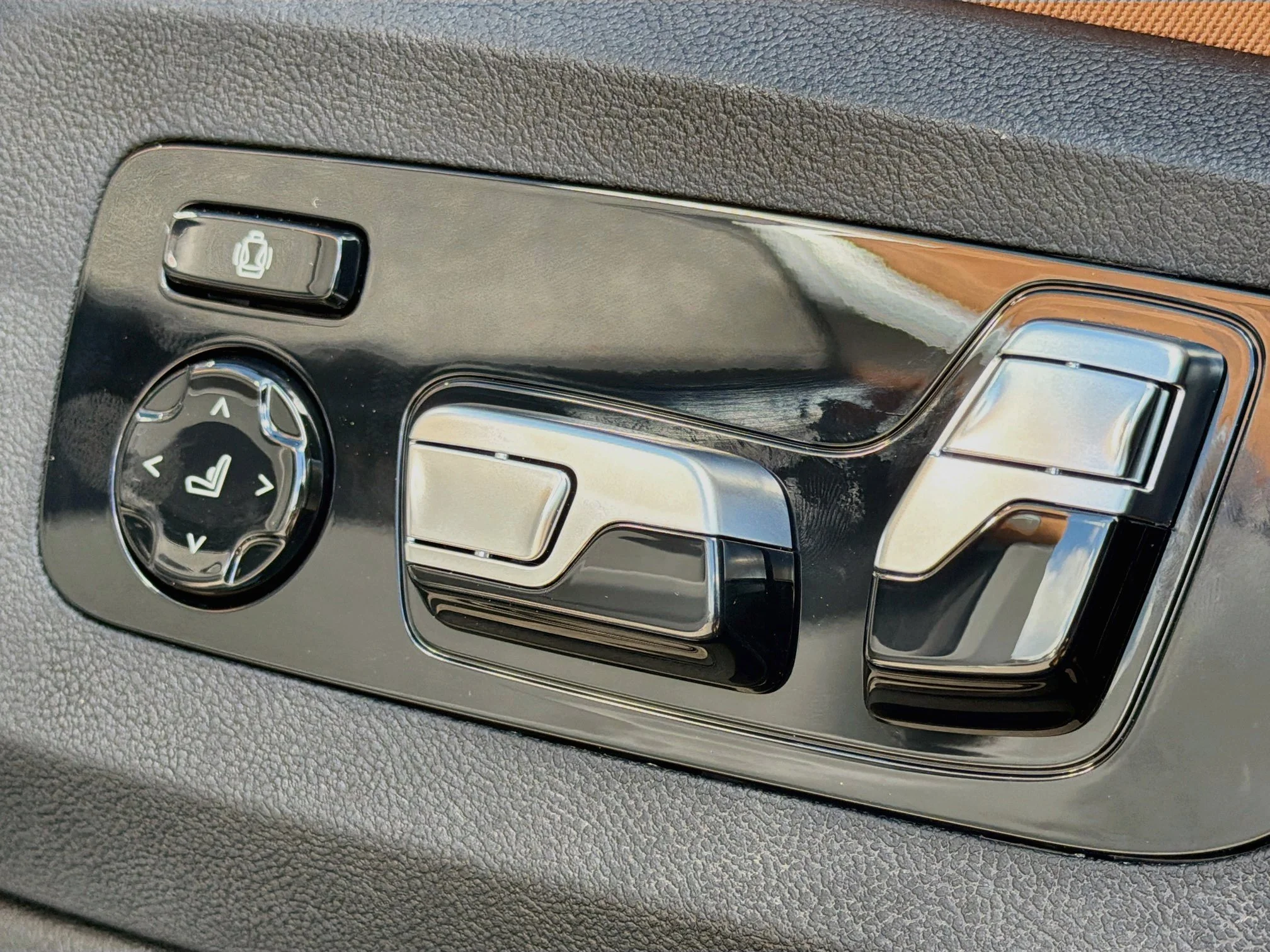 Used 2026 Skyscraper Grey Metallic BMW xDrive50e image 24