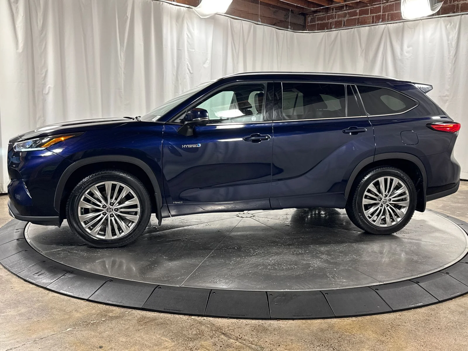 Used 2021 Blueprint Toyota Platinum image 7