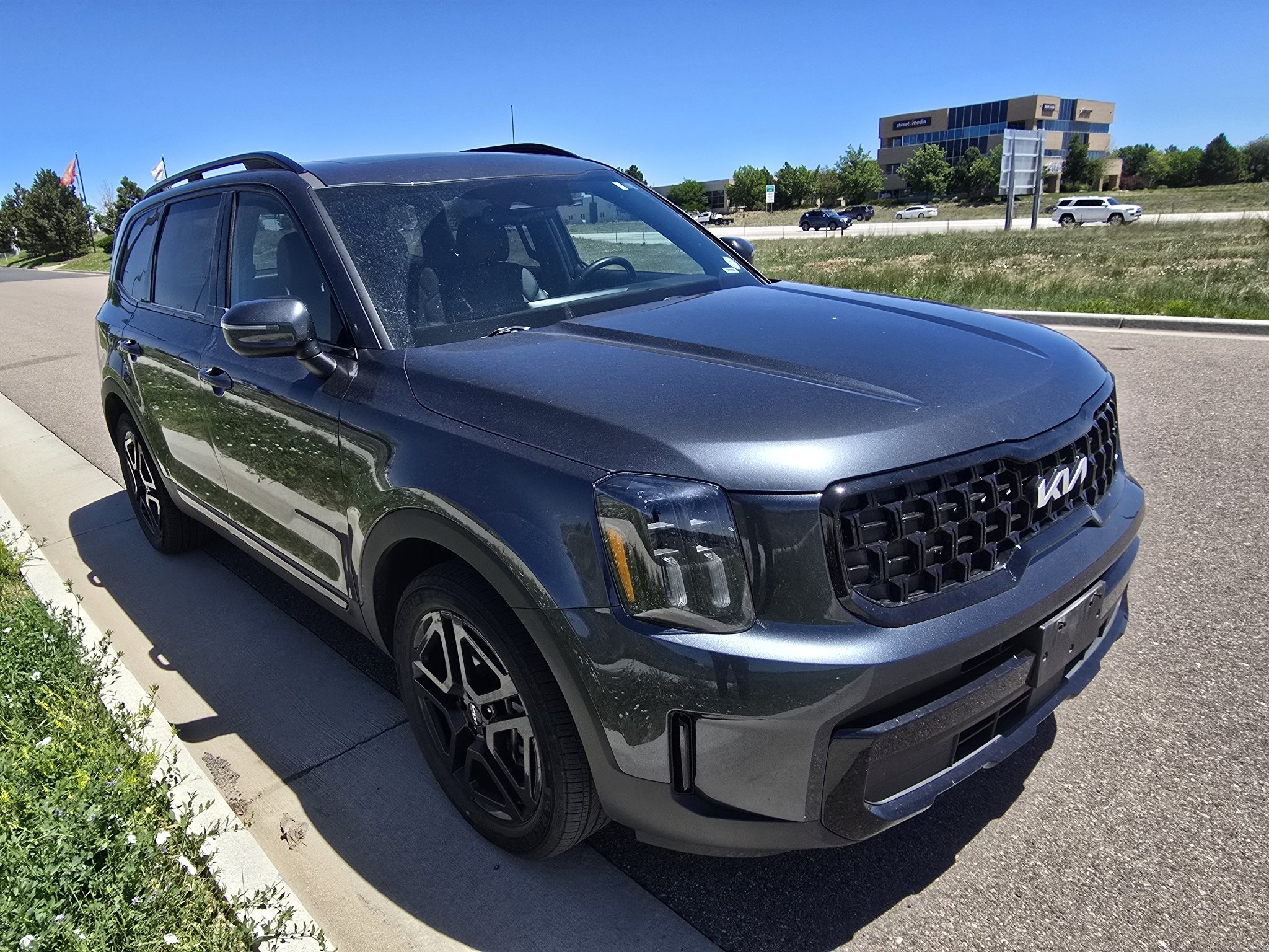 Used 2024 Gravity Gray Kia EX X-Line image 7