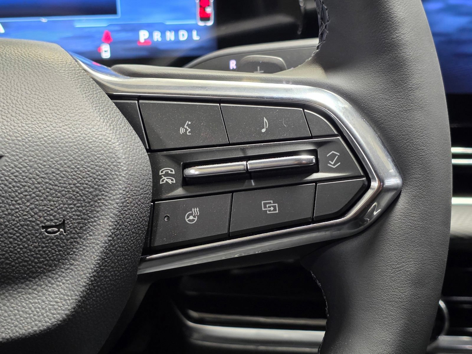 2027 Chevrolet Equinox LT - Photo 32
