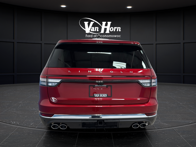 Used 2025 Red Carpet Metallic Tinted Clearcoat Lincoln Premiere image 4