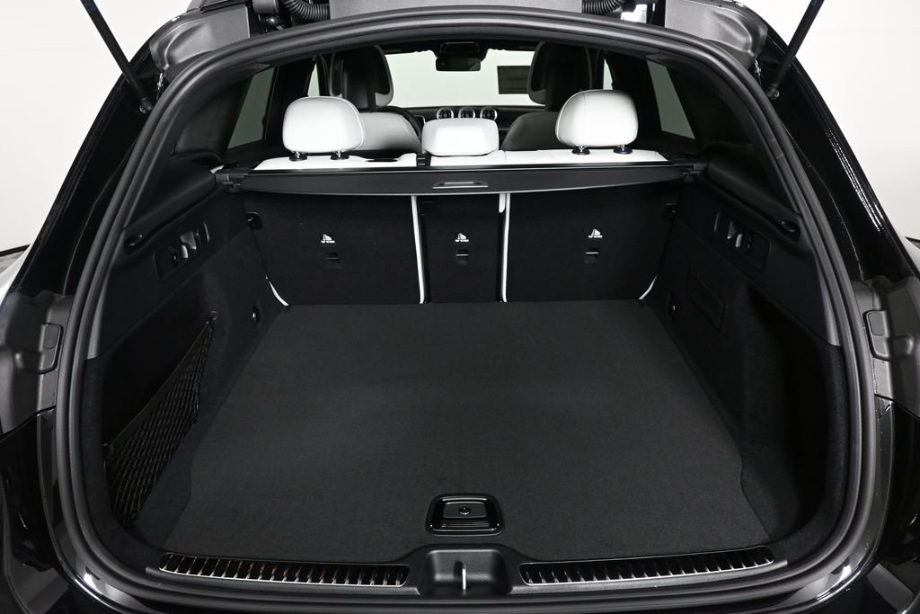 New 2026 Obsidian Black Metallic Mercedes-Benz GLC 300 image 29