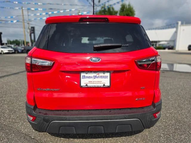 Used 2019 Race Red Ford SE image 4