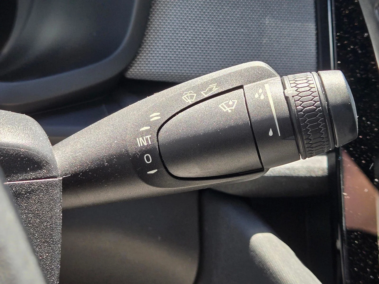 Used 2024 White Polestar Long Range Dual Motor image 22