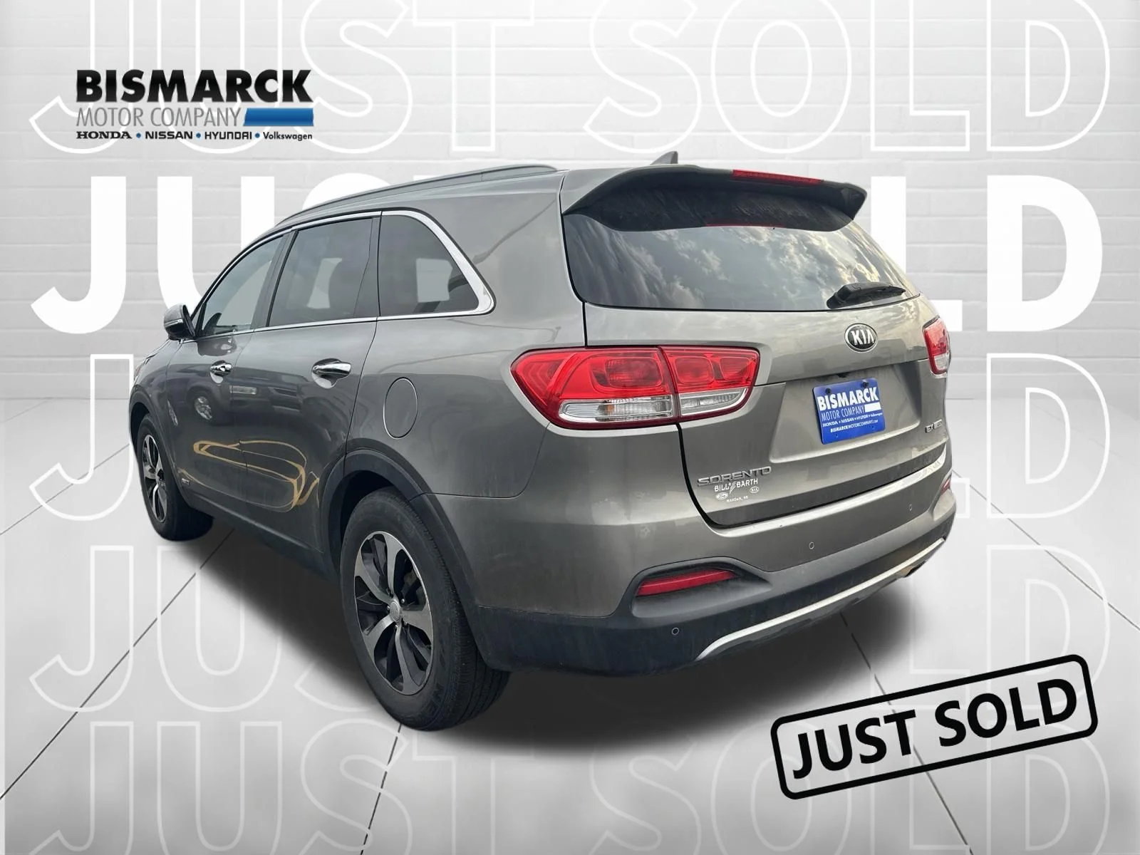 Used 2016 Silver Kia EX image 4