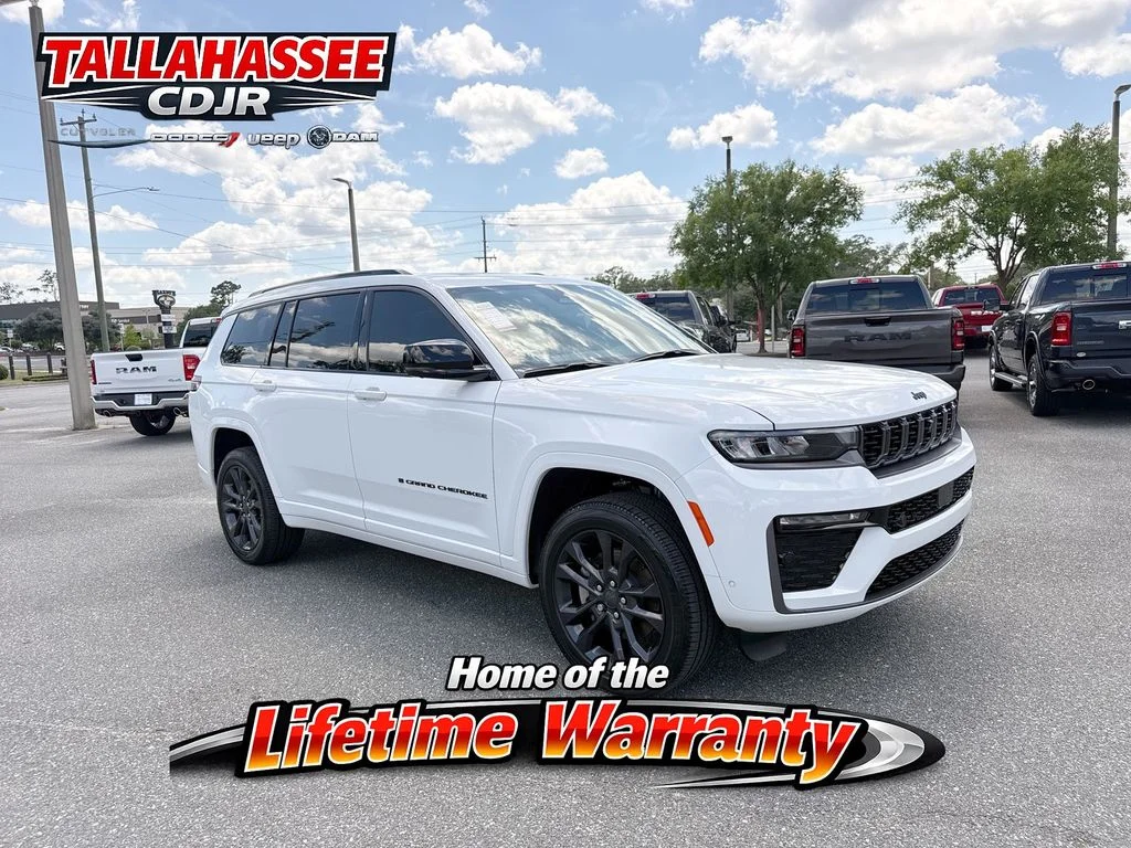 New 2026 Bright White Clear-Coat Exterior Paint Jeep Limited Reserve image 1