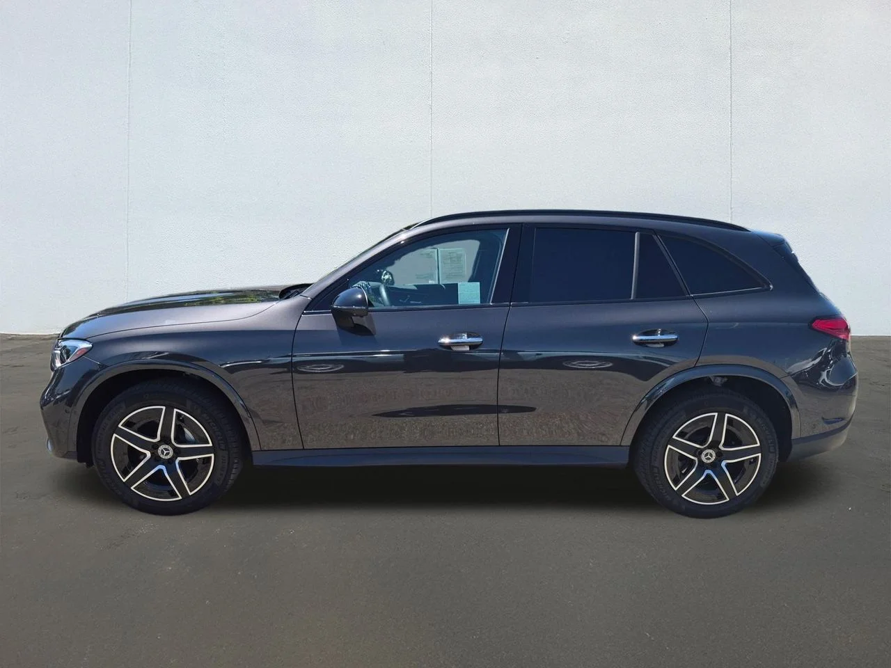 Used 2025 Graphite Grey Metallic Mercedes-Benz SUV image 8