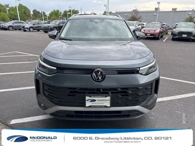 Used 2025 Gray Volkswagen 2.0T SE image 2