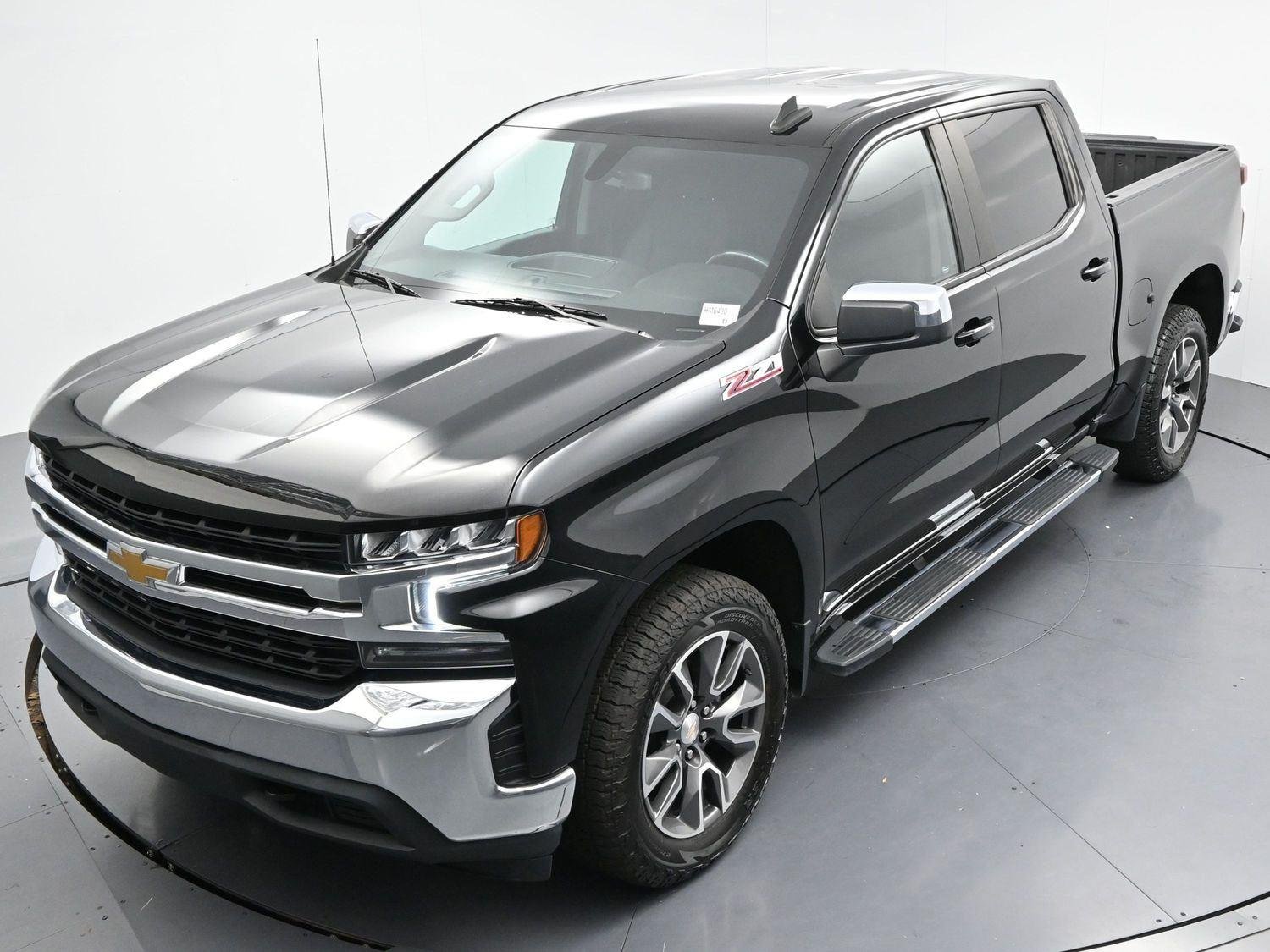Used 2022 Black Chevrolet LT image 38