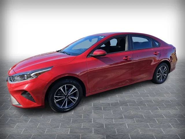 Used 2024 Red Kia LXS image 3