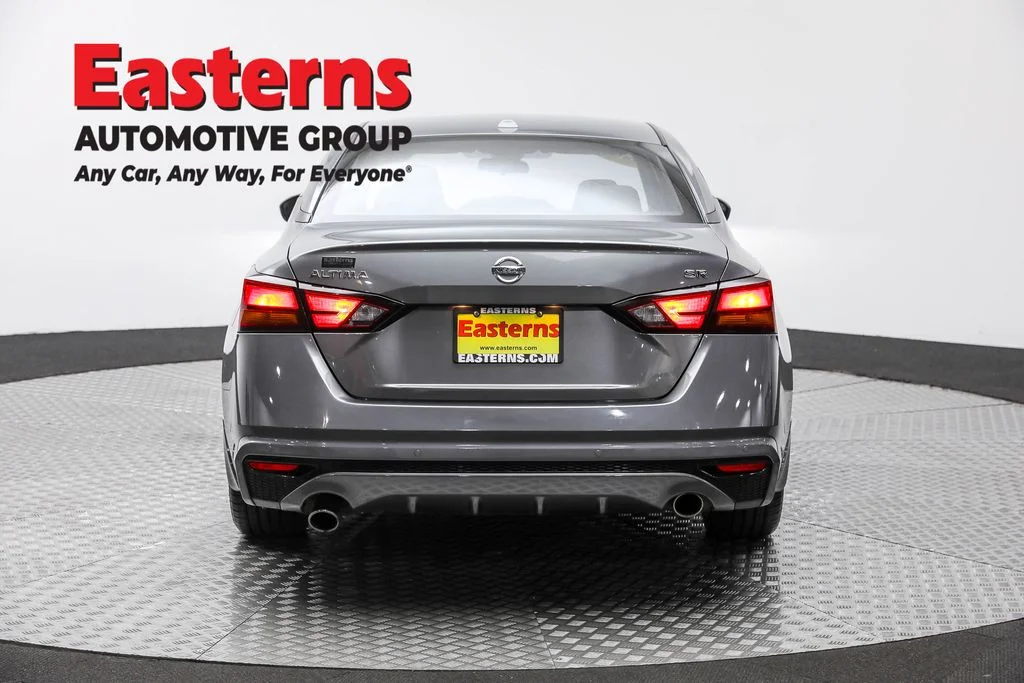 Used 2022 Gray Nissan 2.5 SR image 6