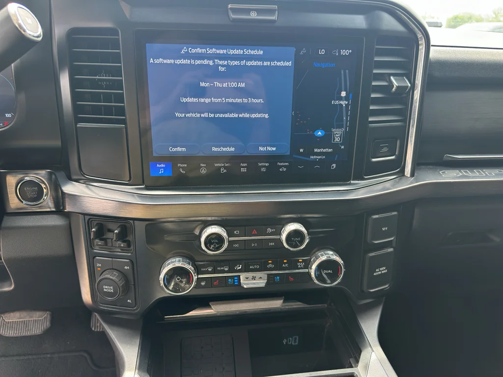Used 2025 Oxford White Ford LARIAT image 21