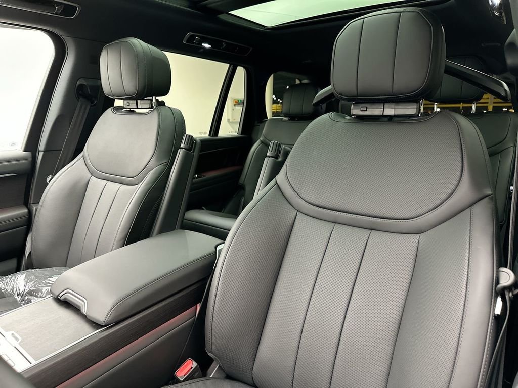 New 2027 Fuji White Land Rover SE image 10