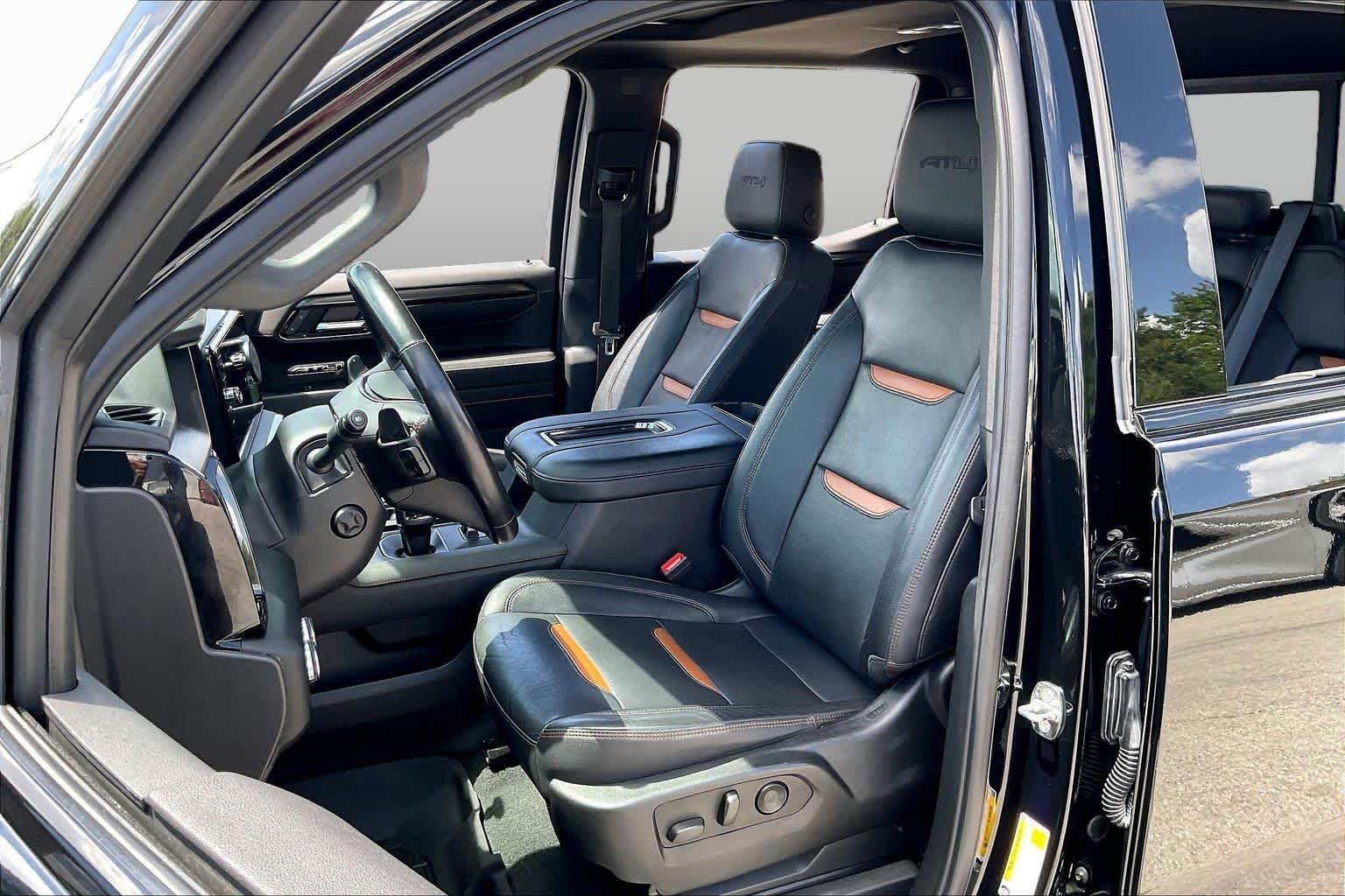 Used 2022 Onyx Black GMC AT4 image 8