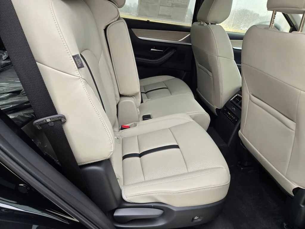 2026 Mazda CX-90 Preferred Package - Photo 8