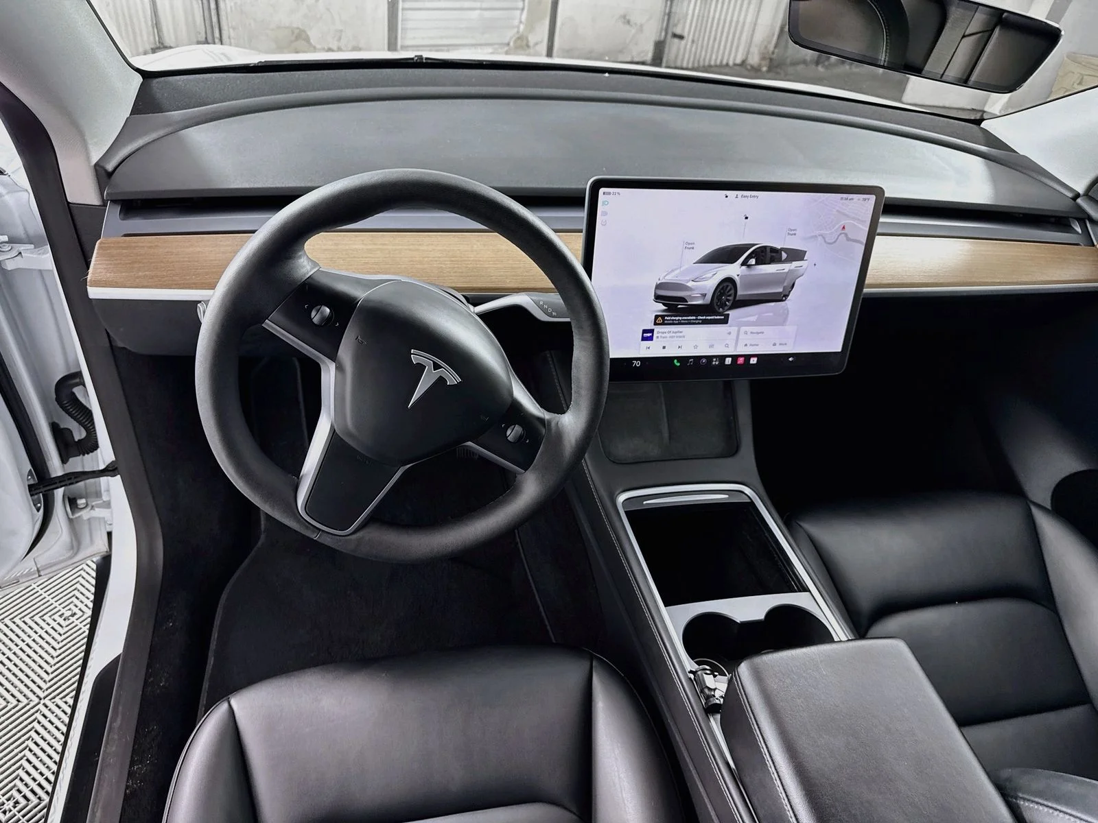 Used 2023  Tesla Long Range image 16