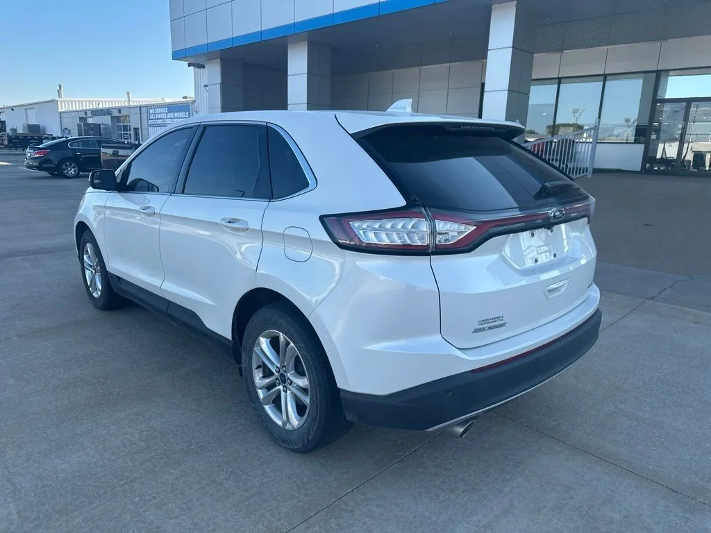 Used 2018 White Ford SEL image 33