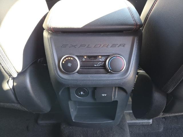 Used 2025 Black Metallic Ford  image 29
