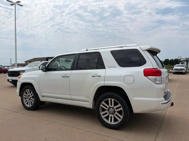 Used 2012  Toyota SR5 image 4