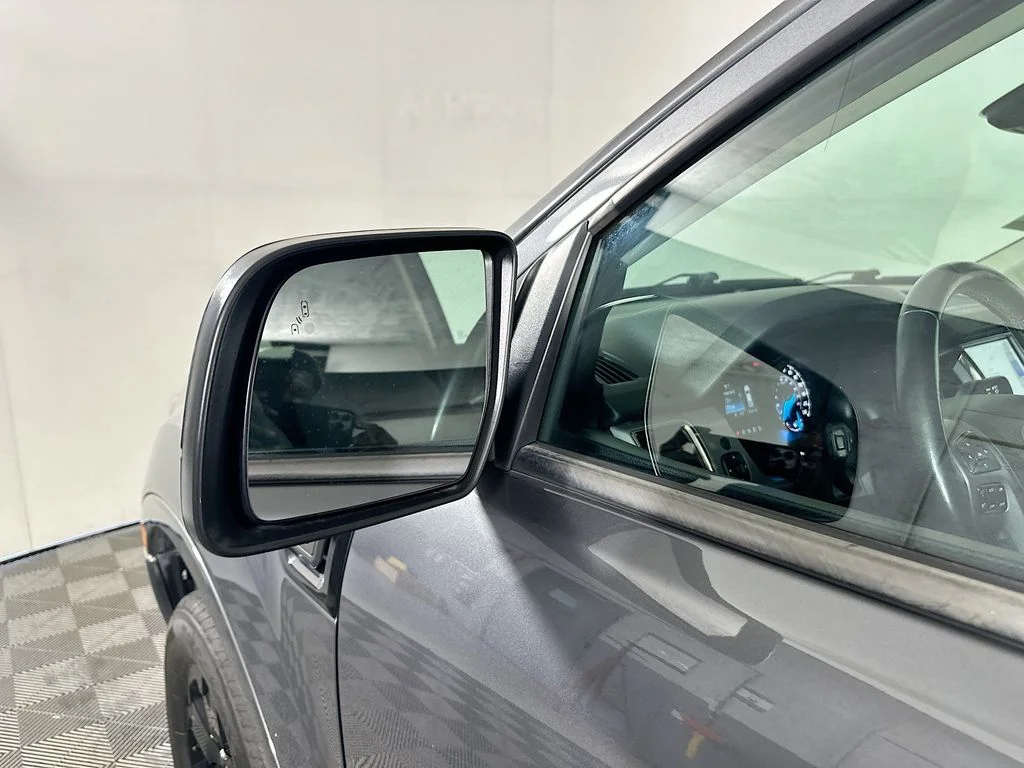 Used 2023 Gray Ford XLT image 10