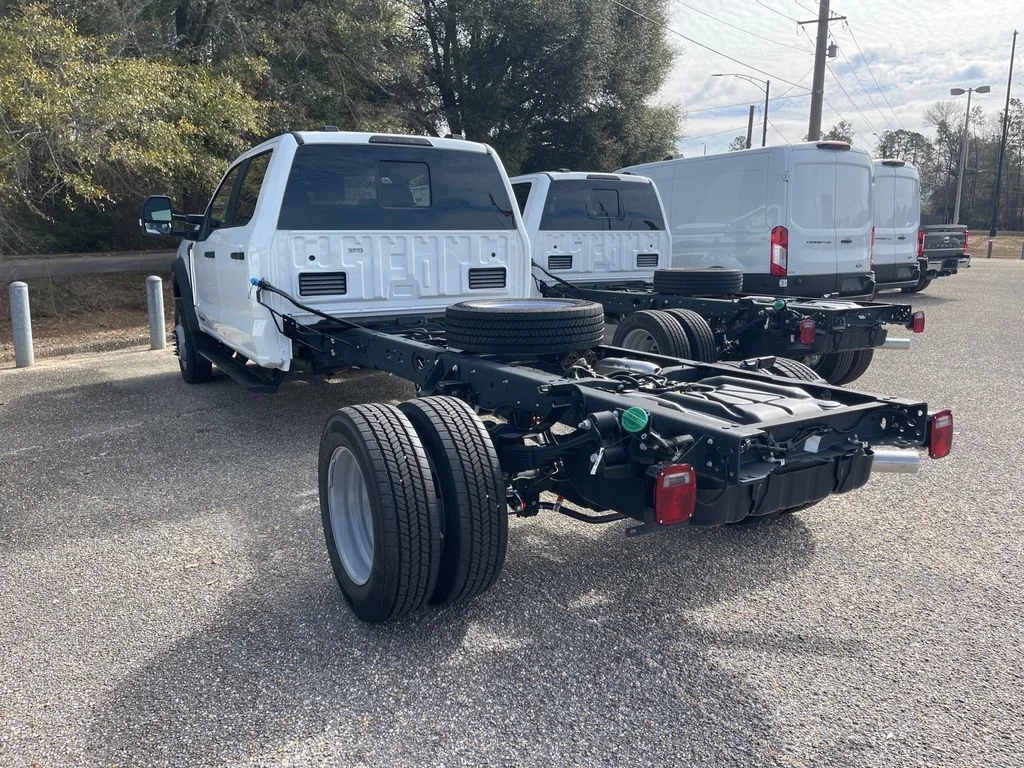 2026 Ford F-450 Super Duty Chassis Cab XL - Photo 10