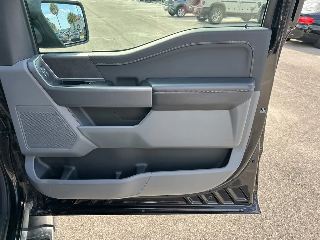 Used 2025 Black Ford XLT image 40