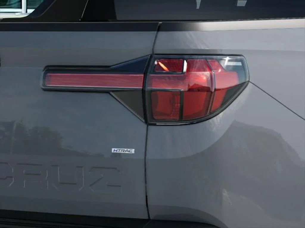 New 2027 Hampton Gray Hyundai SE image 10