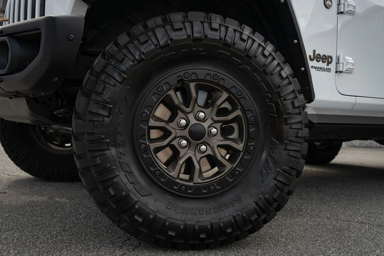 Used 2022 White Jeep Unlimited Rubicon 392 image 7