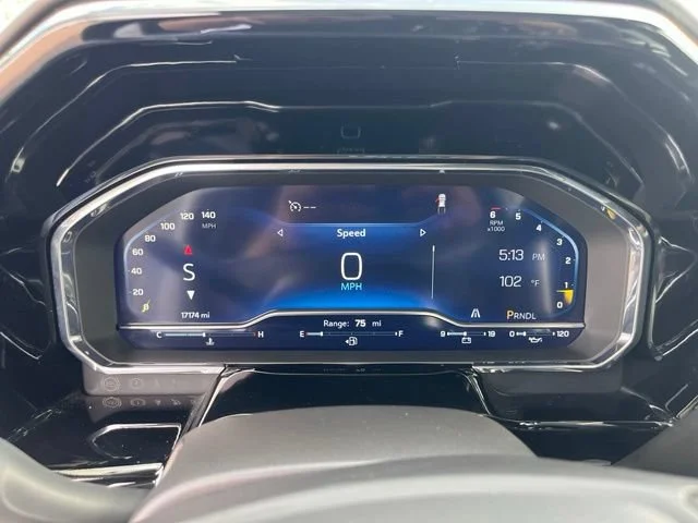 Used 2025 Summit White Chevrolet LT image 12