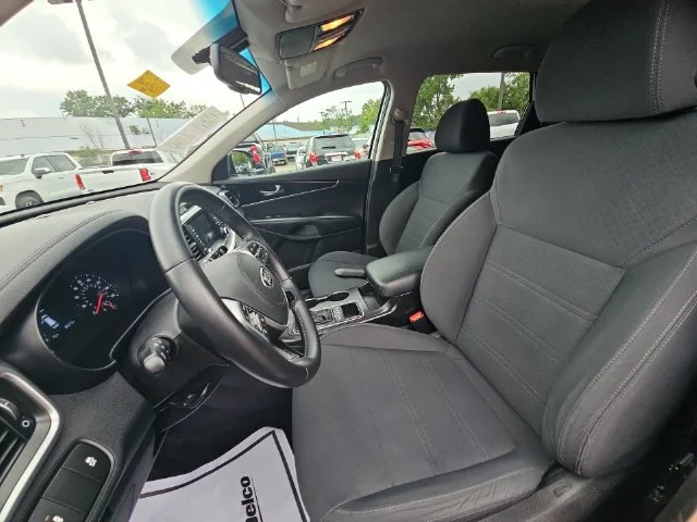 Used 2019 Silver Kia LX image 22
