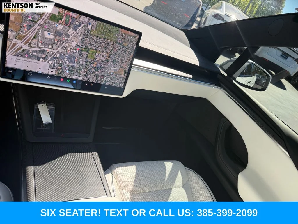 Used 2022 White Tesla Plaid image 21