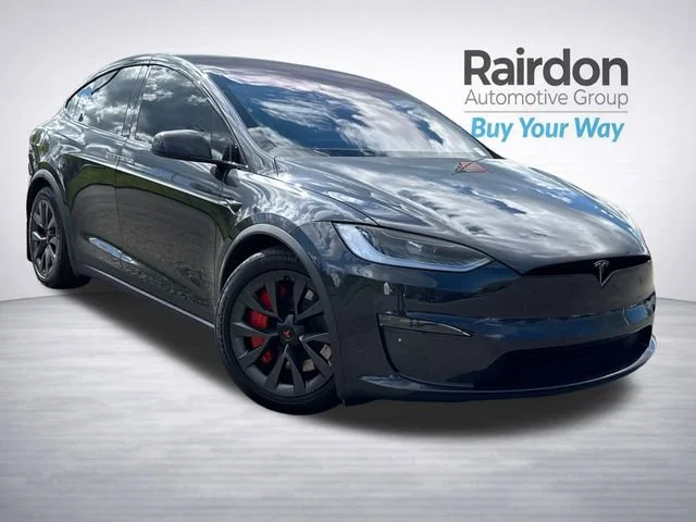 2024 Tesla Model X Long Range's photo