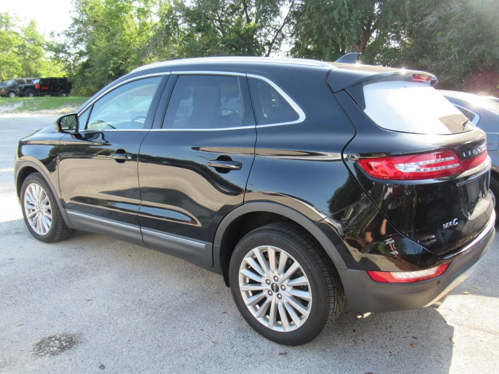 Used 2019 Black Lincoln Standard image 3