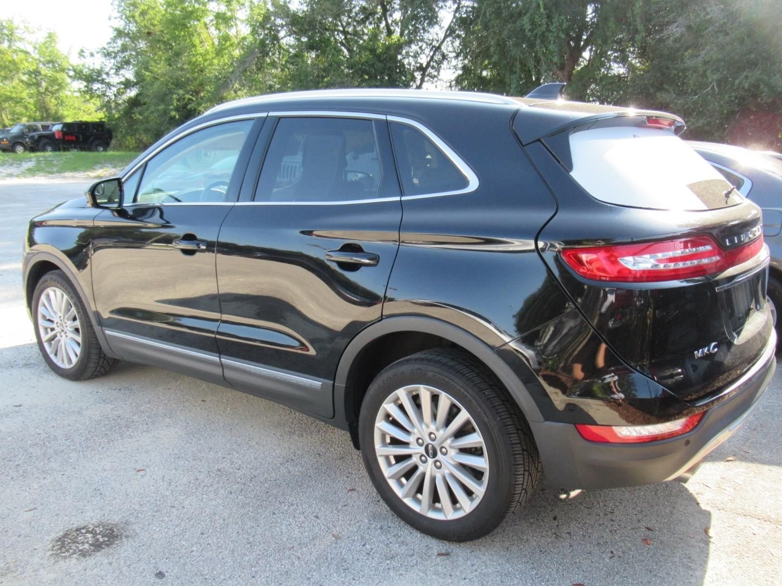 Used 2019 Black Lincoln Standard image 3