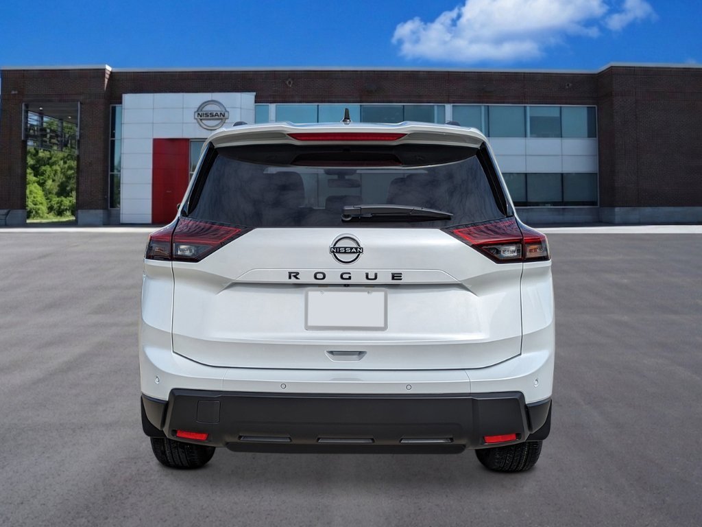 New 2026 Everest White Pearl TriCoat Nissan Dark Armor™ image 4